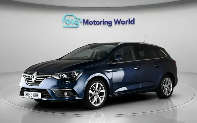 Used Renault Mégane GrandTour Iconic 140 HP (102 kW) 2019 Blue Estate