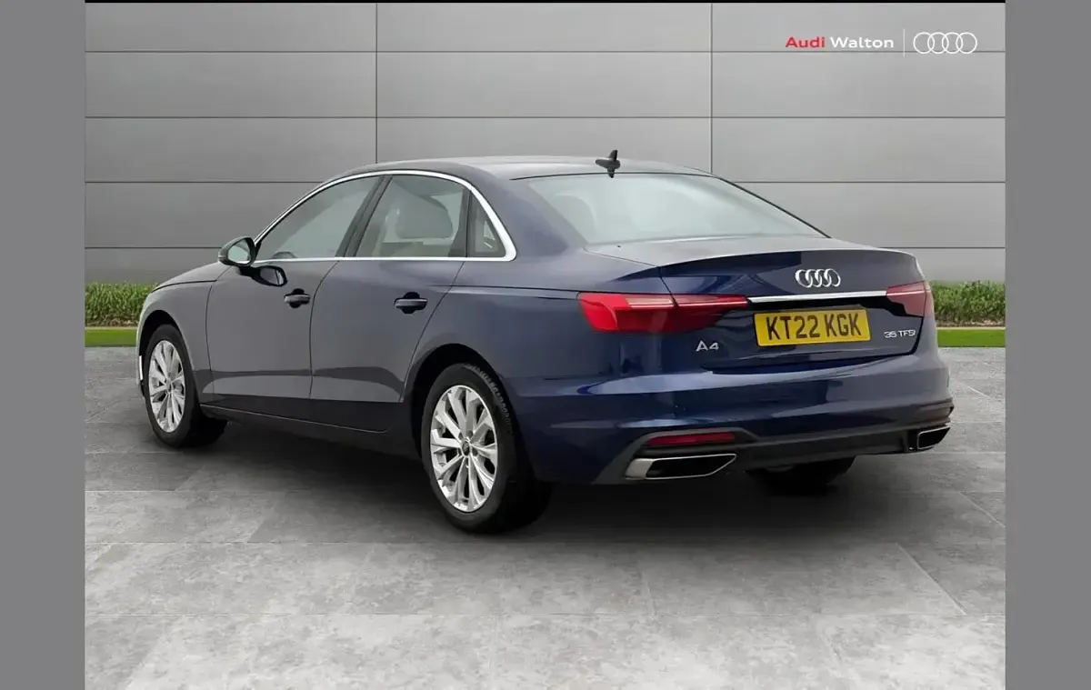 Second-hand Audi A4 Black Edition 147 CP (108 kW) 2022 Albastru Berlinǎ