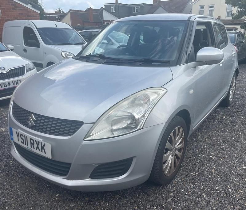 Silver Used 2011 Suzuki Swift SZ3 Hatchback | £1,750 (Fair price) - Image 1/3