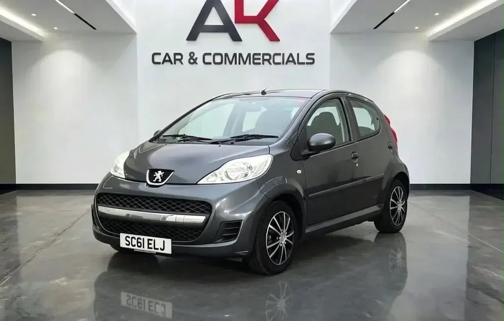 Used Peugeot 107 68 HP (50 kW) 2012 Grey Hatchback