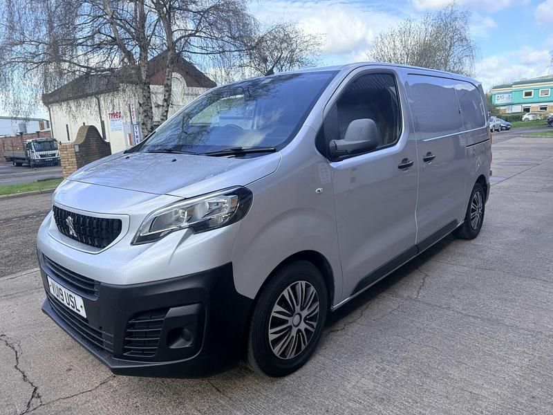 Second-hand Peugeot Expert 2019 Argintiu Van