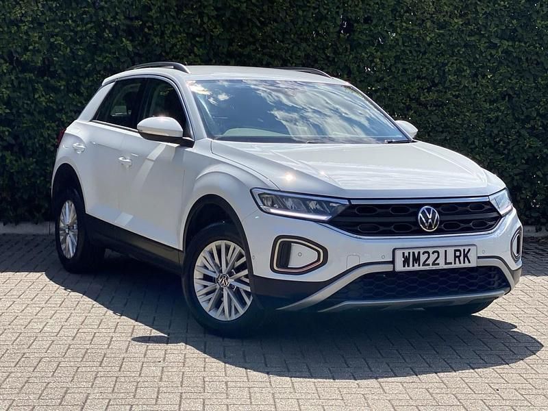 White Used 2022 VW T-Roc Life SUV | £19,299 (Fair price) - Image 1/4