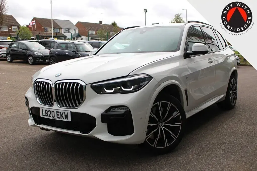 Used BMW X5 M Sport 265 HP (194 kW) 2020 White SUV