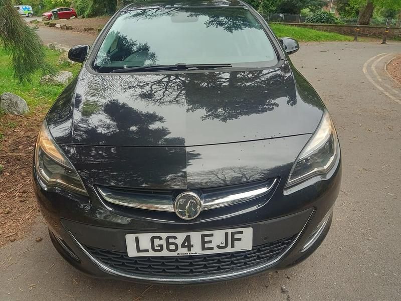 Used Vauxhall Astra Elite 115 HP (84 kW) 2014 Black Hatchback