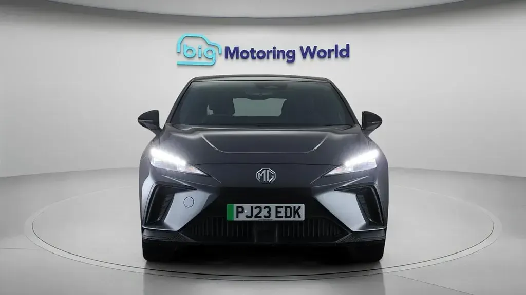 Used MG MG4 EV SE 319 kW (435 HP) 2023 Hatchback