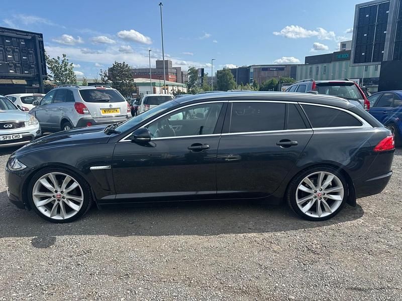Begagnad Jaguar XF Portfolio 2014 Grå Sedan