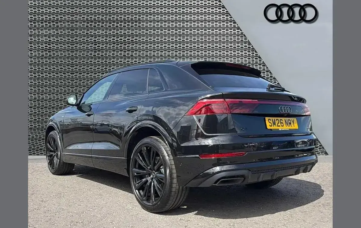 New Audi Q8 Black Edition 281 HP (206 kW) 2026 Black SUV