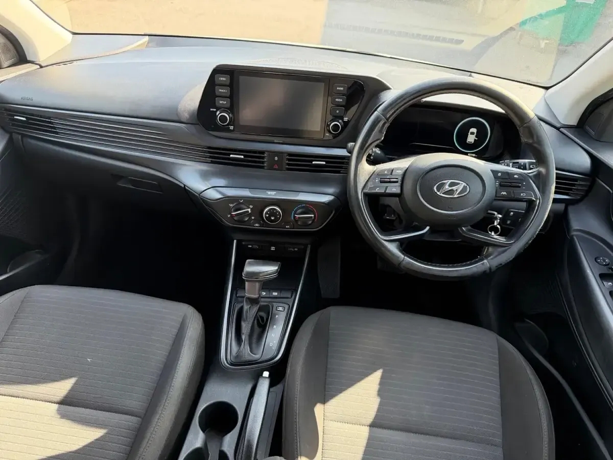 Used Hyundai i20 SE 2021 White Hatchback