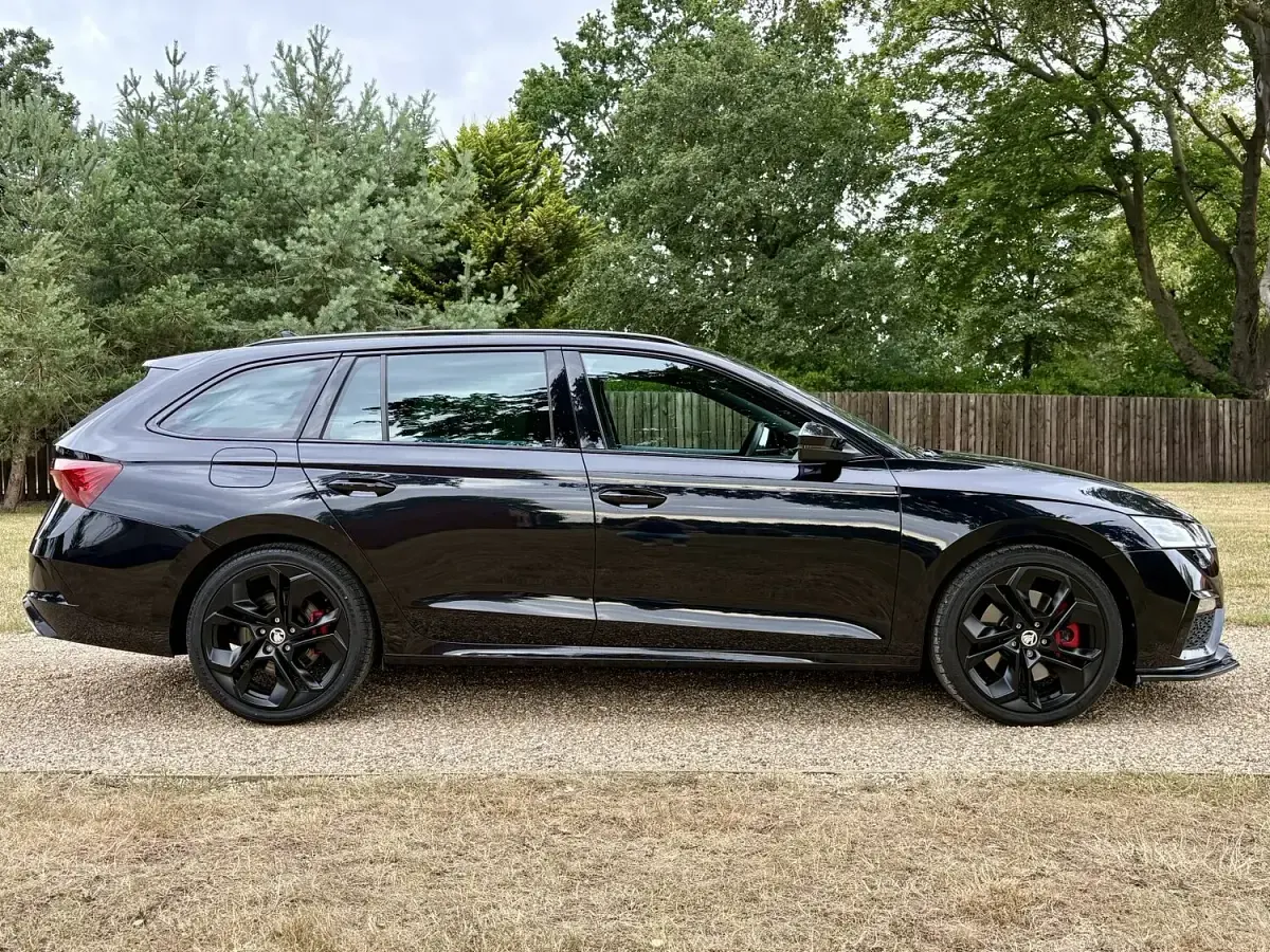 Used Skoda Octavia vRS 116 HP (85 kW) 2023 Black Estate