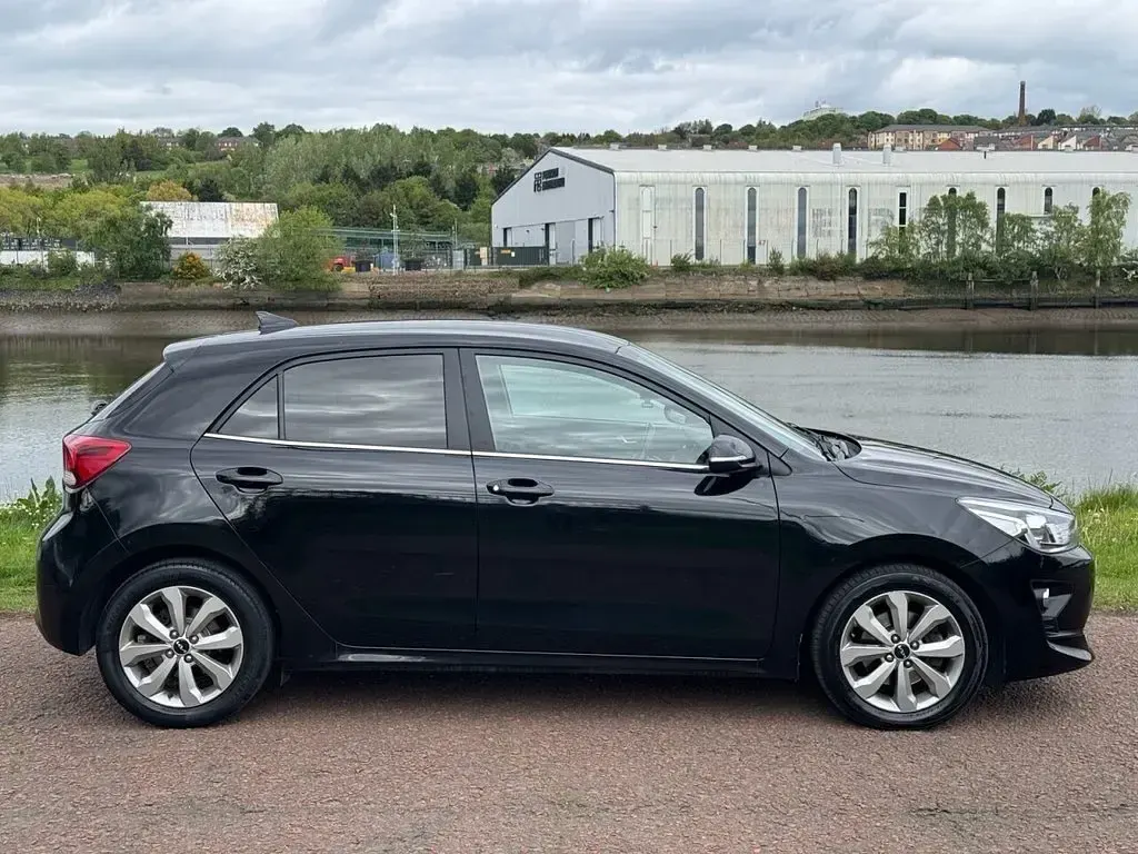 Used Kia Rio 118 HP (86 kW) 2023 Black Hatchback