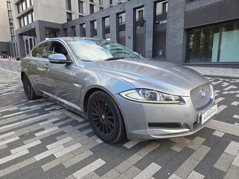 Begagnad Jaguar XF SE 2011 Grå Sedan