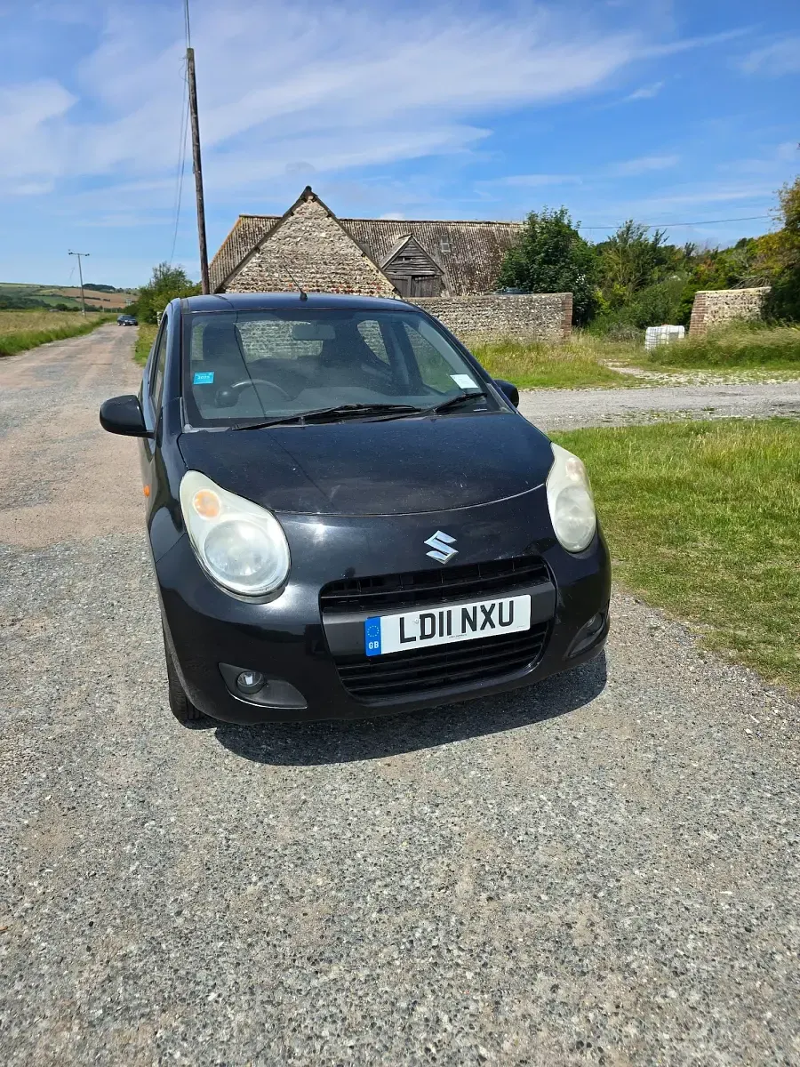 Used Suzuki Alto SZ4 68 HP (50 kW) 2011 Black Hatchback