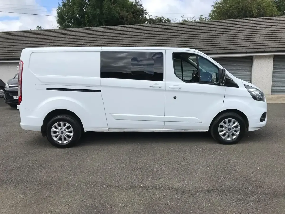 Usado Ford Transit Custom Limited 130 HP (95 kW) 2019 Branco Van