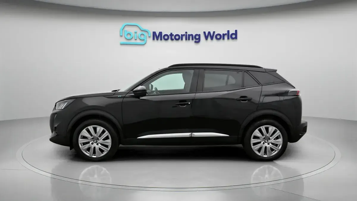 Used Peugeot e-2008 Premium 98 kW (134 HP) 2022 SUV