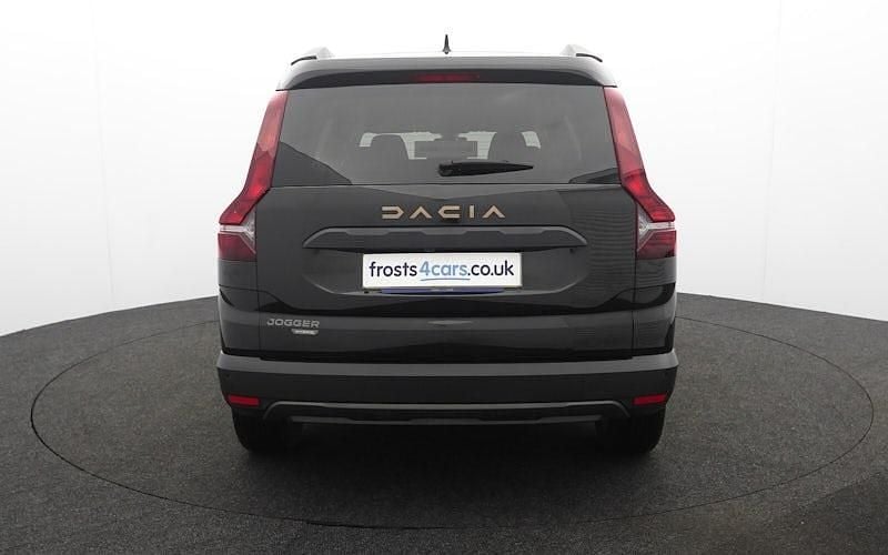 Used Dacia Jogger Extreme 141 HP (103 kW) 2025 MPV
