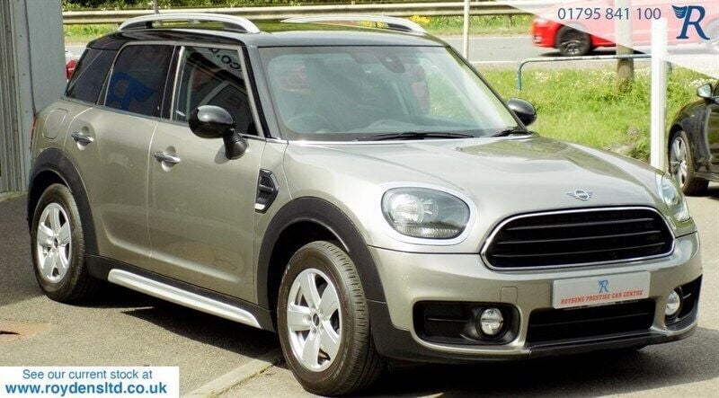 Melting silver metallic Used 2019 Mini Cooper Countryman Classic SUV | £15,490 (Good price) - Image 1/4