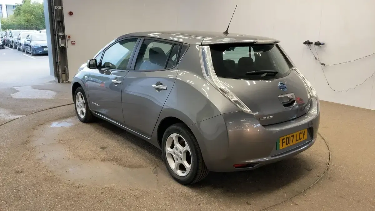 Used Nissan Leaf Acenta 80 kW (109 HP) 2017 Grey Hatchback