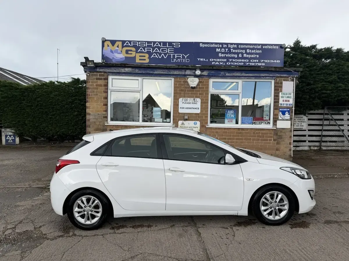 Used Hyundai i30 Active 2012 White Hatchback