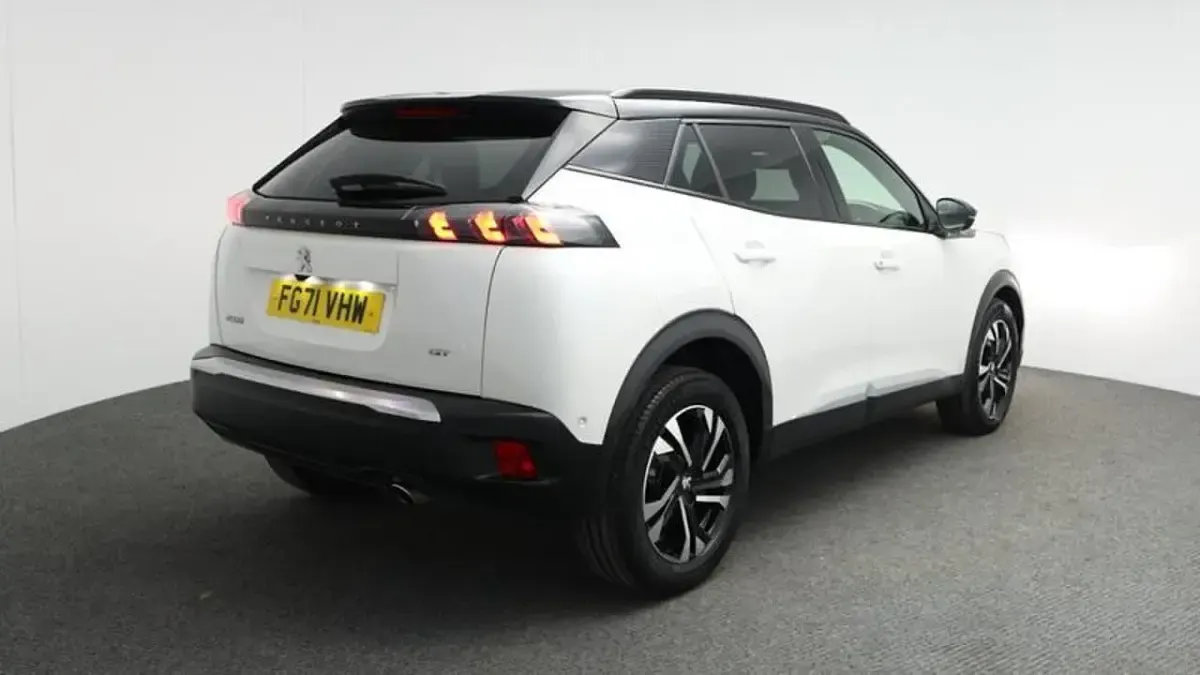 Used Peugeot 2008 GTi 108 HP (79 kW) 2021 White SUV