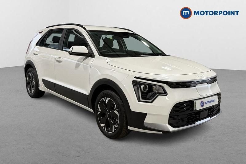 White Used 2025 Kia e-Niro SUV | £24,099 (Super price) - Image 1/4