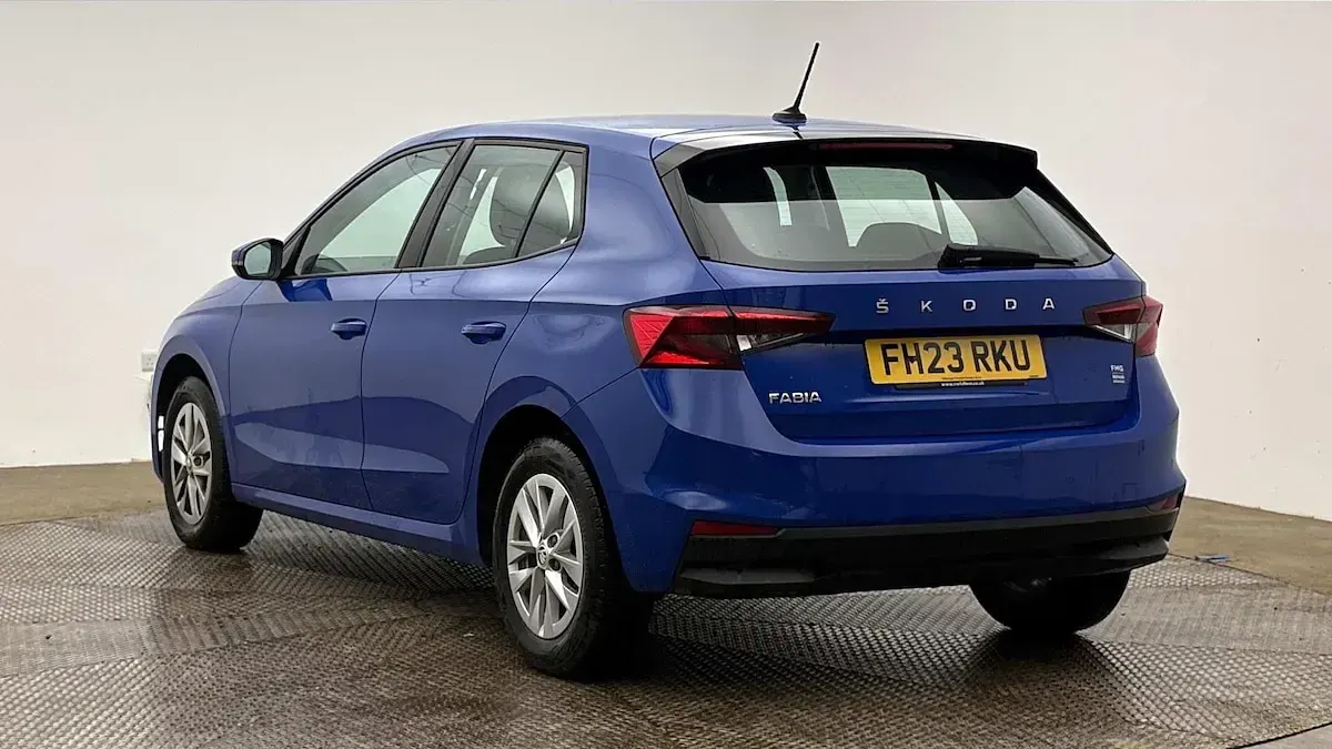 Used Skoda Fabia Comfort 59 HP (43 kW) 2023 Energy blue Hatchback