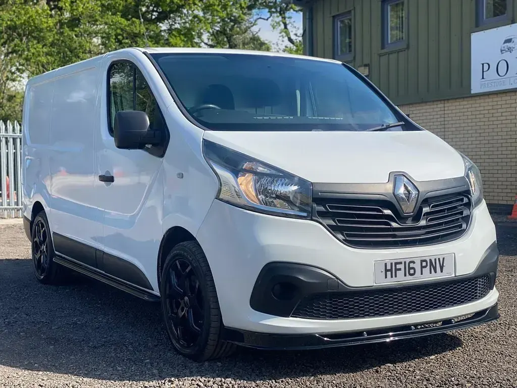Used Renault Trafic Business 2016 White MPV