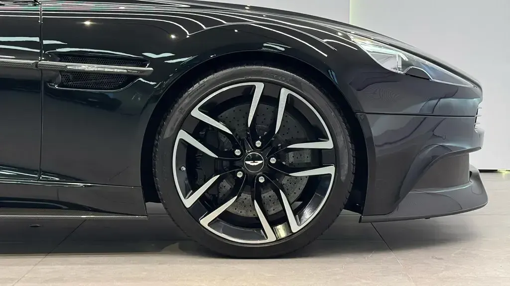 Used Aston Martin Vanquish 2016 Black Cabriolet