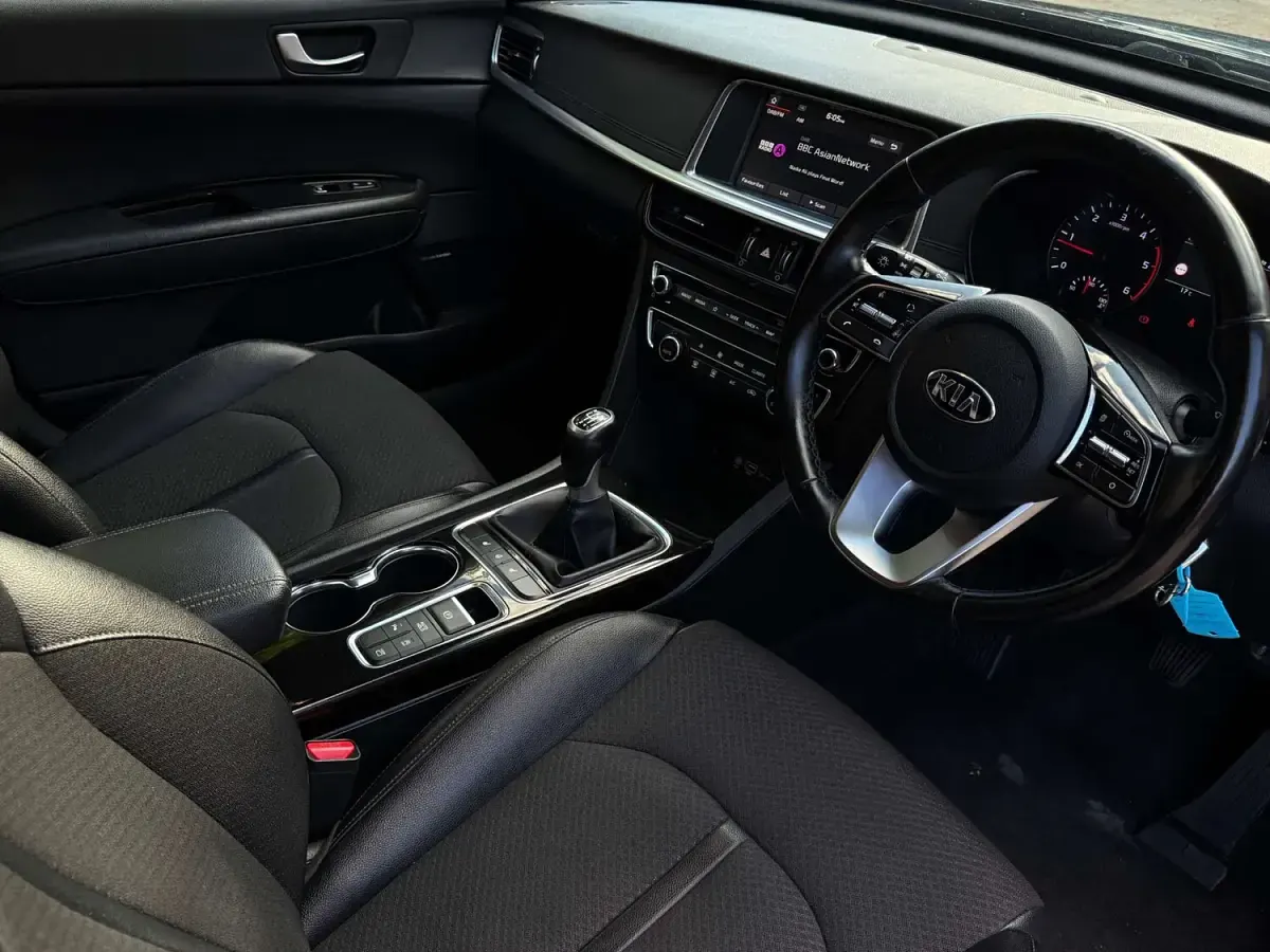 Used Kia Optima 134 HP (98 kW) 2018 Blue Estate