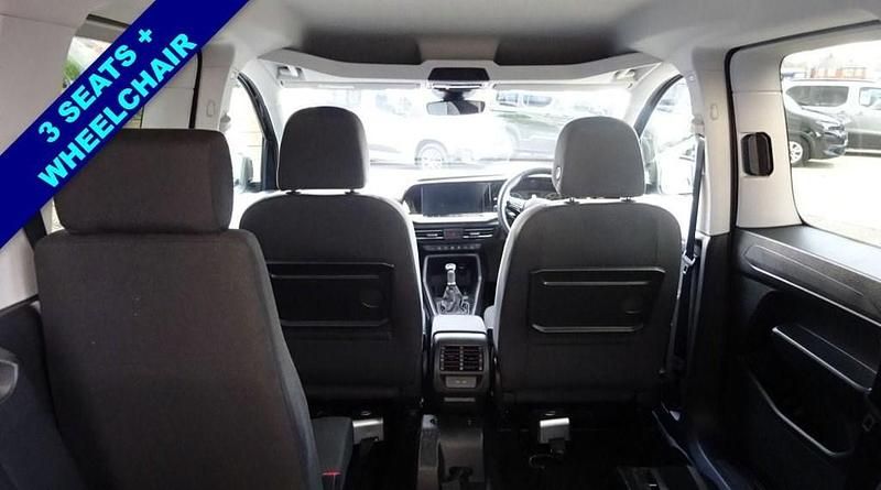 Used Ford Tourneo Connect Titanium 122 HP (89 kW) 2023 Blue MPV