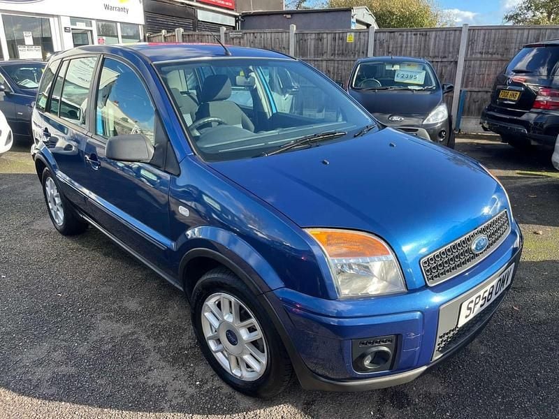 Blue Used 2008 Ford Fusion Zetec SUV | £1,495 (Good price) - Image 1/4