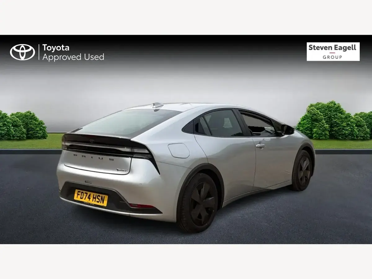 Used Toyota Prius Design 2024 Silver Hatchback