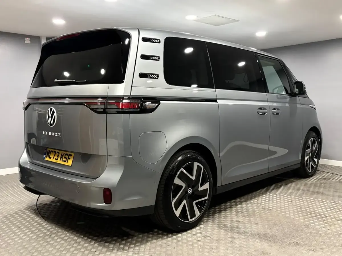 Used VW ID. Buzz Pro 150 kW (204 HP) 2023 Silver MPV