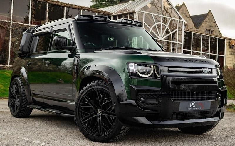 Used Land Rover Defender HSE 300 HP (220 kW) 2024 SUV