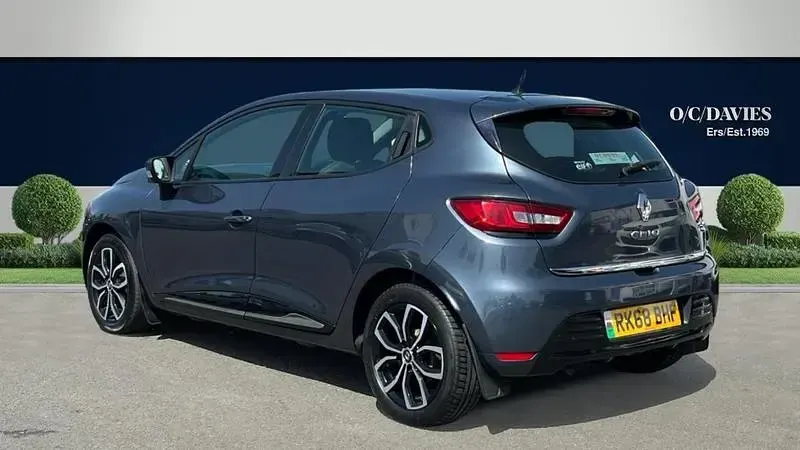Used Renault Clio Play 75 HP (55 kW) 2018 Grey Hatchback