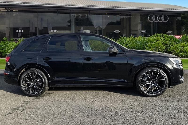 New Audi Q7 Black Edition 2025 Black SUV