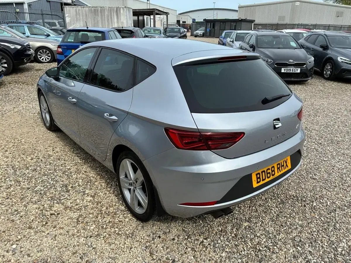 Used Seat Leon FR 130 HP (95 kW) 2018 Silver Hatchback