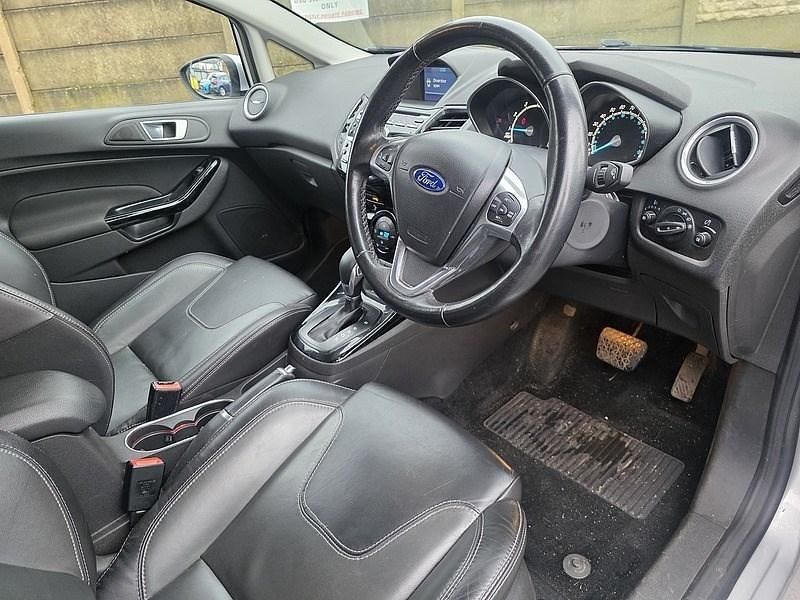 Used Ford Fiesta Titanium X 100 HP (73 kW) 2014 Silver Hatchback