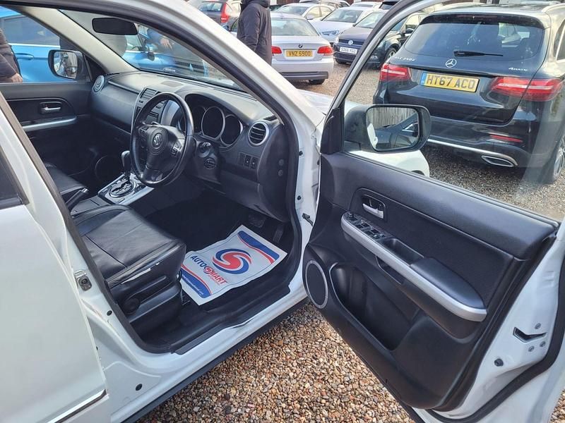 Used Suzuki Grand Vitara SZ5 2014 White Estate