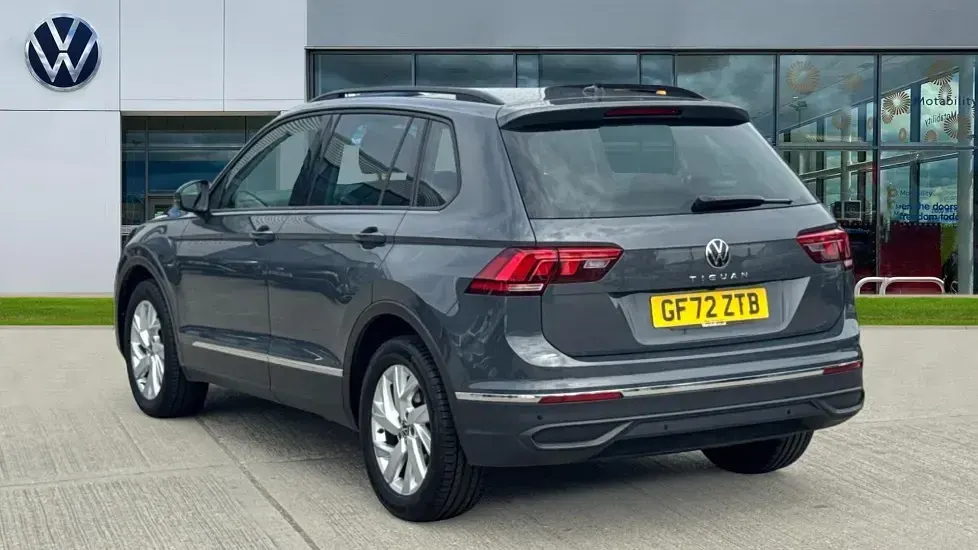 Used VW Tiguan Life 150 HP (110 kW) 2022 Dolphin grey metallic SUV