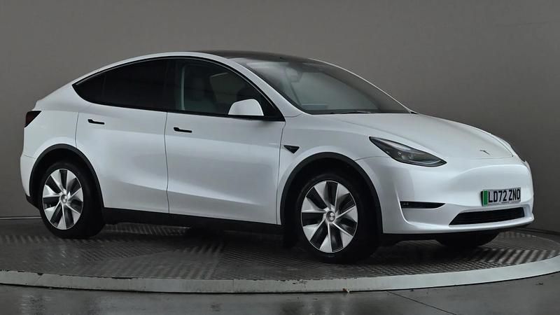 White Used 2022 Tesla Model Y Long Range AWD SUV | £25,398 (Fair price) - Image 1/3