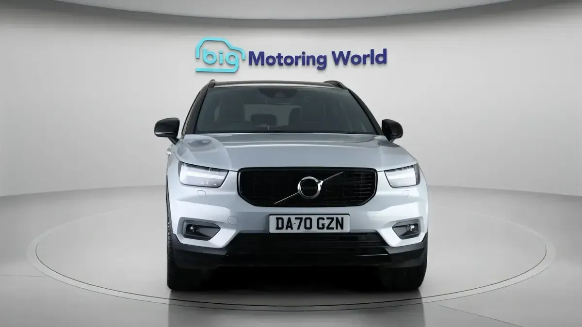 Used Volvo XC40 R-Design Pro 163 HP (119 kW) 2020 Silver SUV