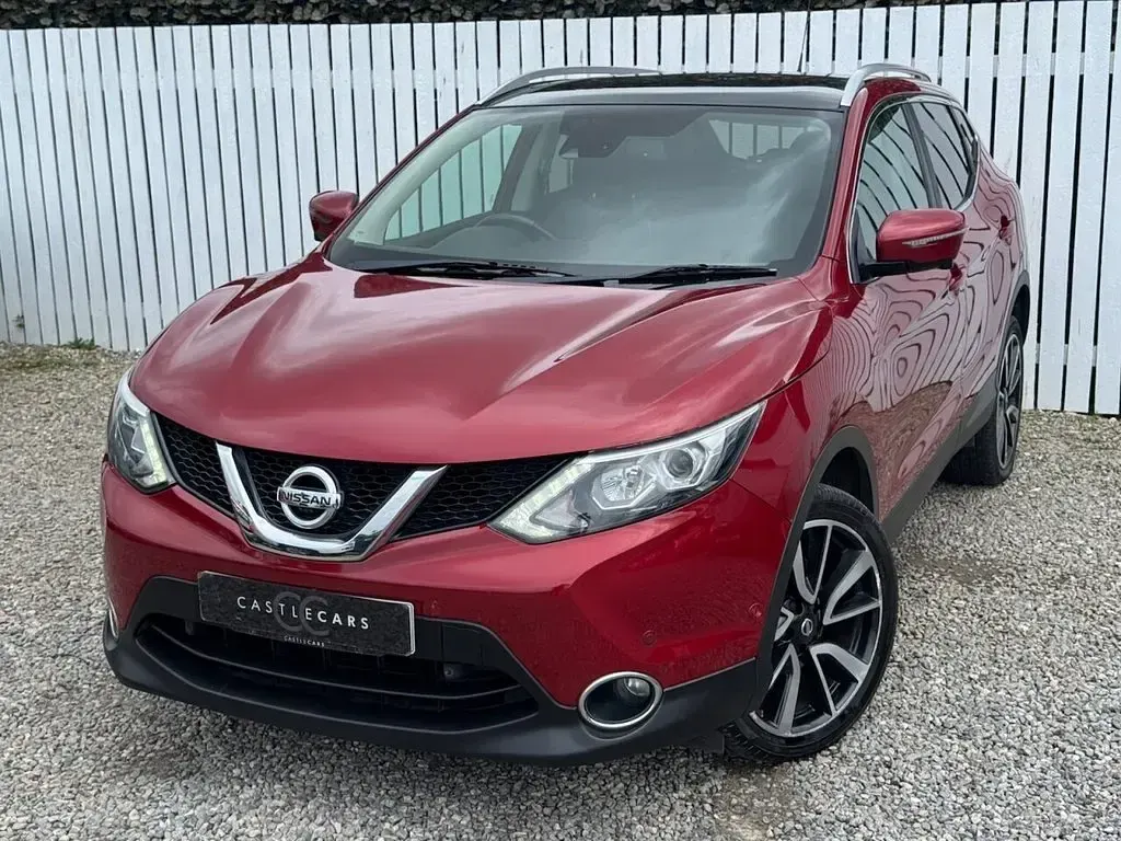 Used Nissan Qashqai Tekna 110 HP (80 kW) 2017 Red SUV