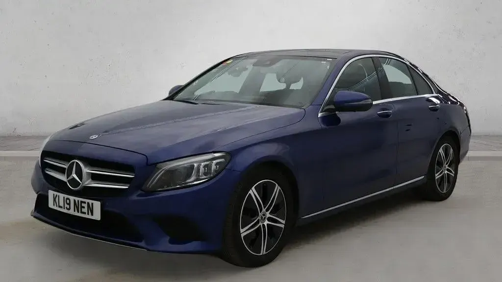 Używany Mercedes C220 Premium Plus 194 KM (142 kW) 2019 Niebieski Sedan/Limuzyna