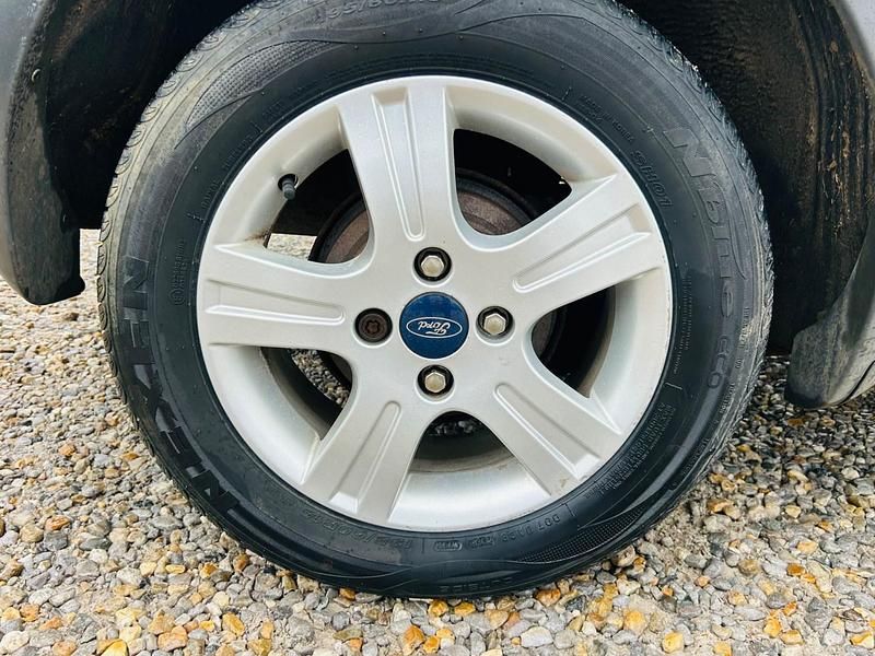 Used Ford Fusion Zetec 2010 Blue Hatchback