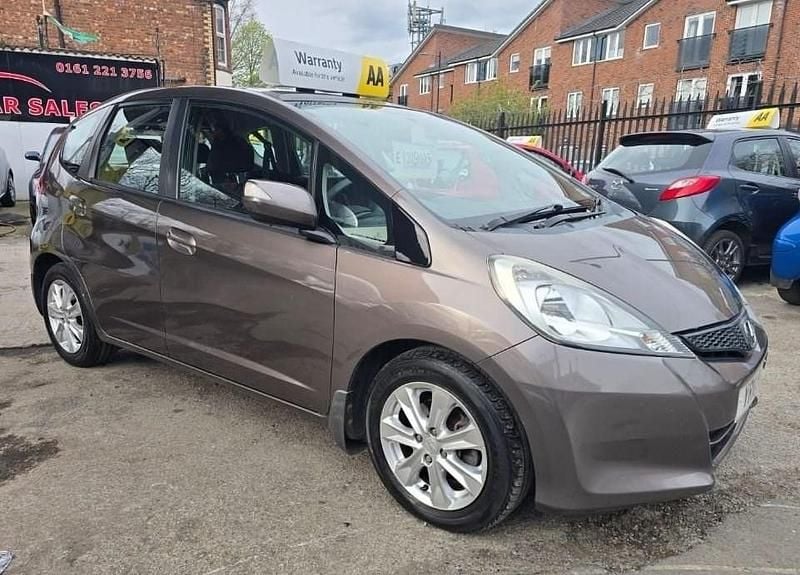 Used Honda Jazz ES 99 HP (72 kW) 2011 Silver Hatchback