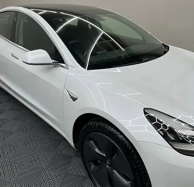 Used Tesla Model 3 Standard Range 239 kW (325 HP) 2020 White Sedan