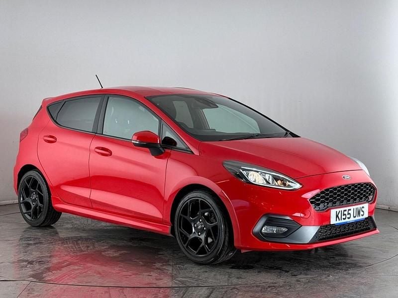 Used Ford Fiesta ST 200 HP (147 kW) 2018 Red Hatchback