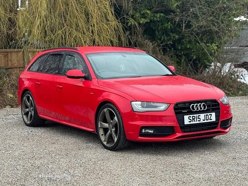 Begagnad Audi A4 Black Edition 177 HK (130 kW) 2015 Röd Kombi