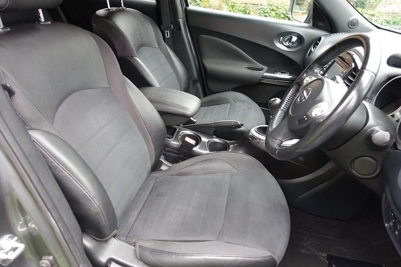 Used Nissan Juke N-Connecta 110 HP (80 kW) 2018 Grey SUV