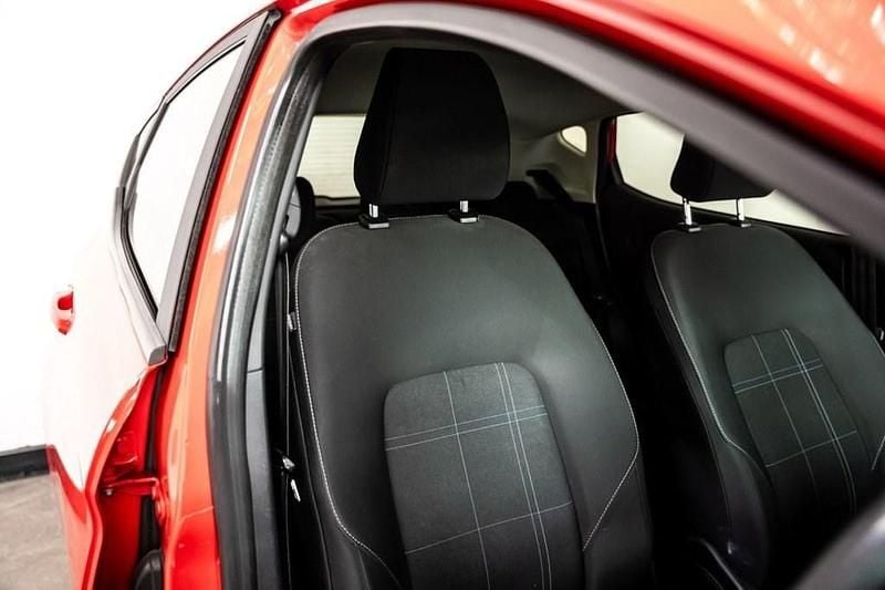 Usado Ford Fiesta Trend 85 HP (62 kW) 2019 Vermelho Citadino